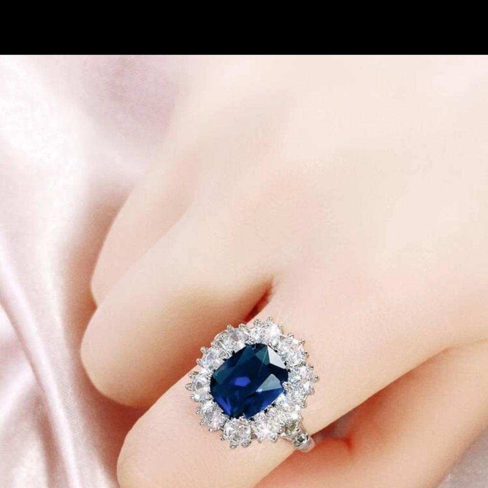 ETERNITY WEDDING RING - Picture 5 of 7